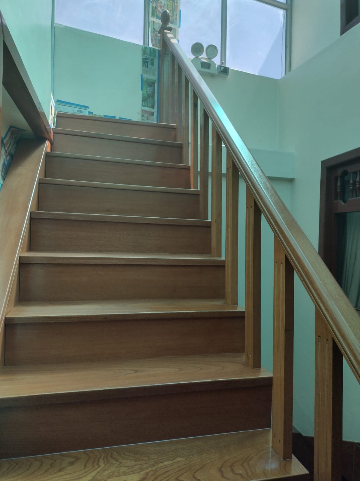 Escalera en Madera Maciza