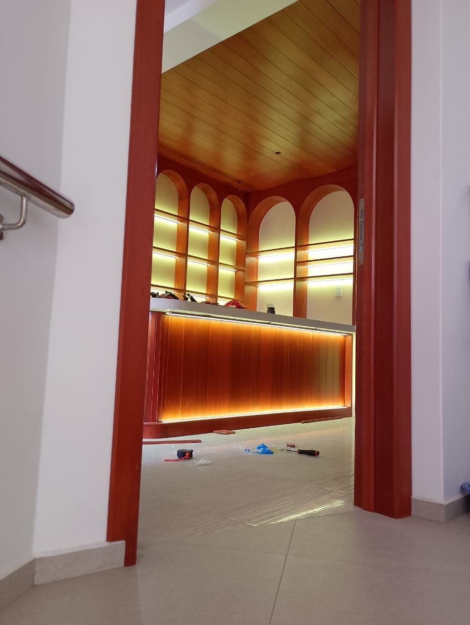 Estantería Minimalista de Pared